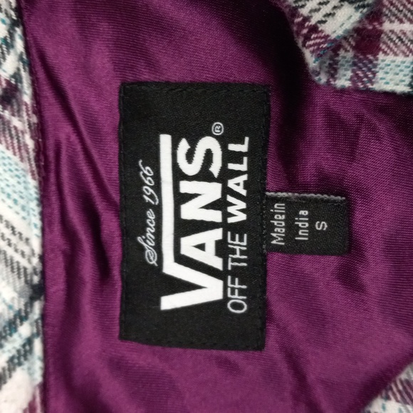 VANS OFF THE WALL PLAID, LONG SLEEVE, BUTTON DOWN FLANNEL - Picture 3 of 11